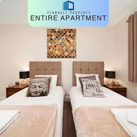 London Heathrow Living Serviced Apartments By Ferndale Stanwell Екстериор снимка